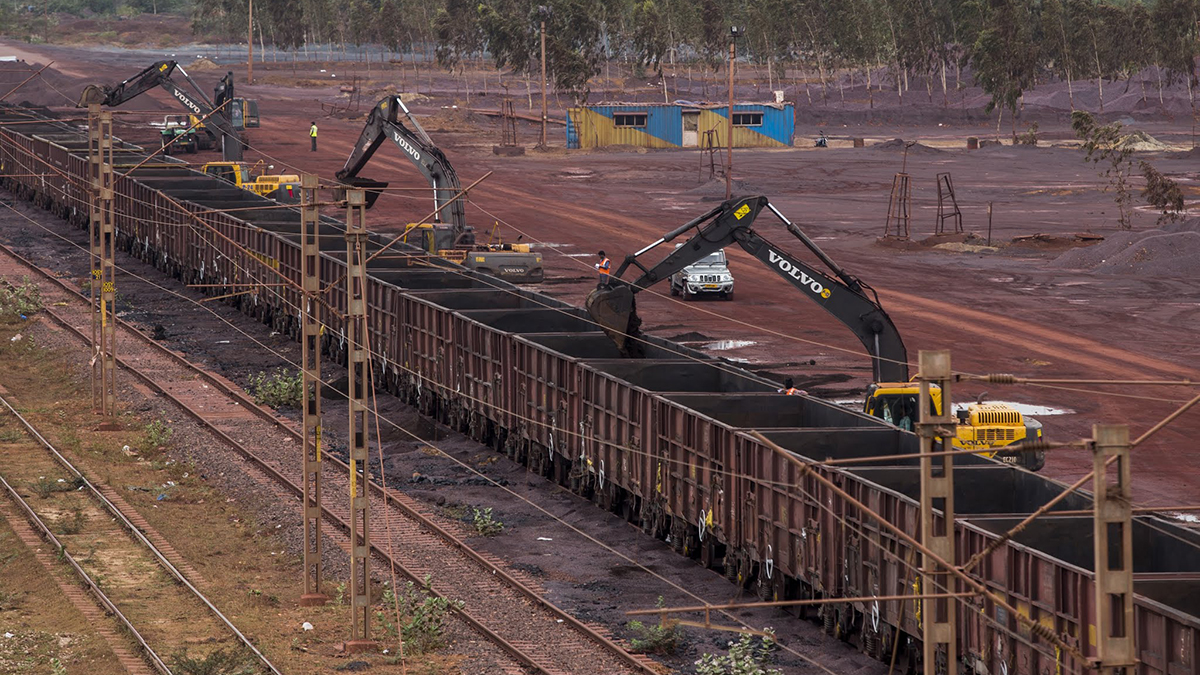 هند واردات سنگ آهن را افزایش می دهد/ ضعف لجستیکی حمل داخلی را با مشکل مواجه کرده است