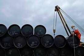 کاهش ۱۰ سنتی بهای نفت در بازارهای جهانی
