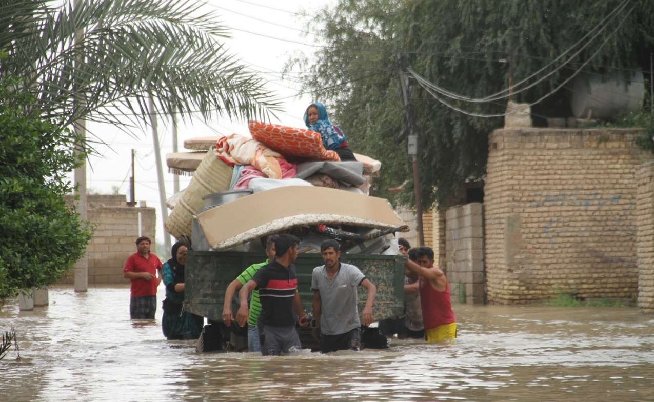 کمک ۱۰۰ میلیون تومانی کارگران چادرملو به سیل‌زدگان خوزستان