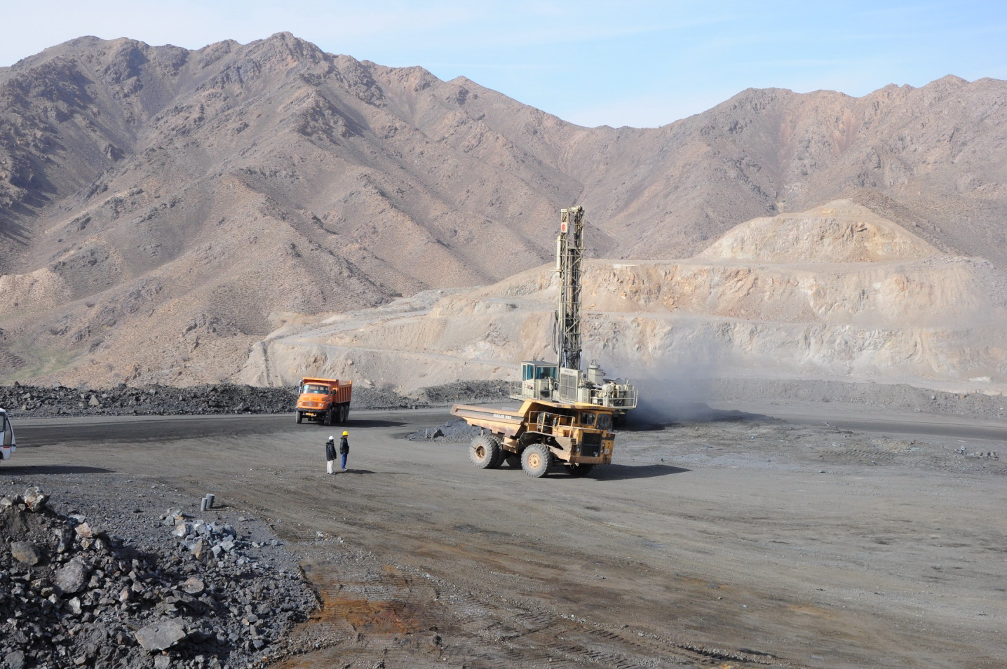 ۱۳ آنومالی جدید در "سنگان" تحت فعالیت های اکتشافی قرار می گیرد/ ذخایر سنگ آهن سنگان ۲۰۰ تا ۵۰۰ میلیون تن افزایش می یابد/ عمق ذخایر سنگ آهن سنگان به ۱۲۰۰ متر می رسد