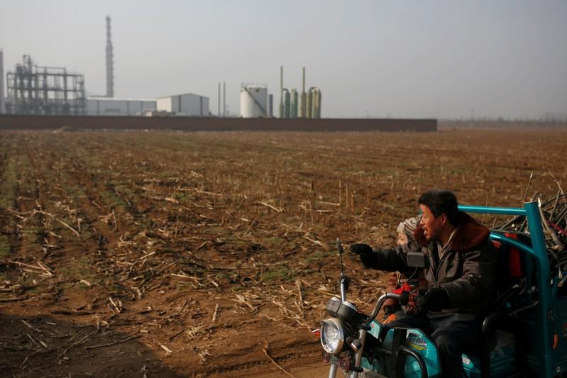 تعطیلی گسترده صنایع آلاینده خاک در چین/ چین از سال ۲۰۱۶ تاکنون بیش از ۱۳۰۰ شرکت صنایع فلزی سنگین را تعطیل کرده است