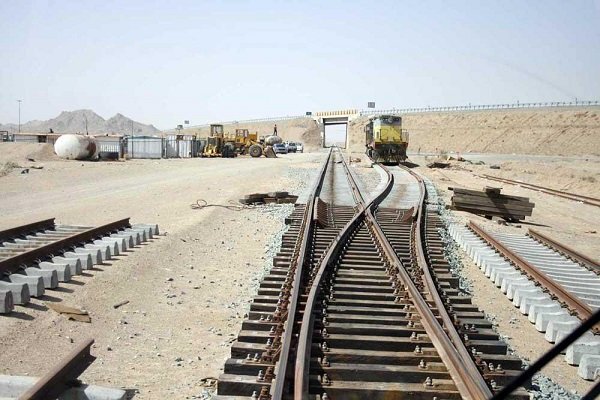 آغاز عملیات ریل گذاری راه آهن چابهار - زاهدان با استفاده از ریل ملی
