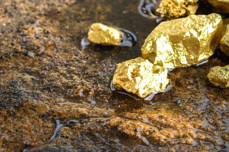 تولید بیش از ۵۰ درصد طلای کشور در کردستان/ عملیات اجرایی زنجیره فولاد در کردستان شروع شده است