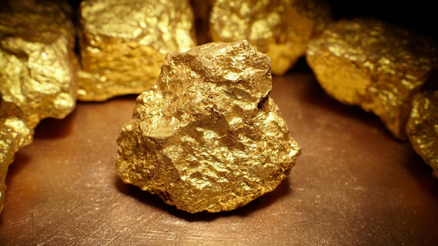 کاهش ۳۵ دلاری قیمت طلا در یک روز
