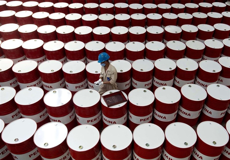 کاهش بهای نفت در بازارهای جهانی