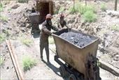 معدنچیان سرخسی با 10 ماه حقوق معوق همچنان وعده استخراج می‌کنند