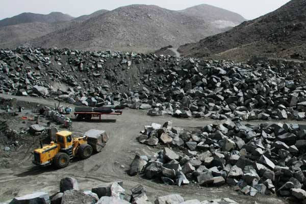 یک واحد معدنی راکد در شهرستان نی‌ریز به چرخه تولید بازگشت