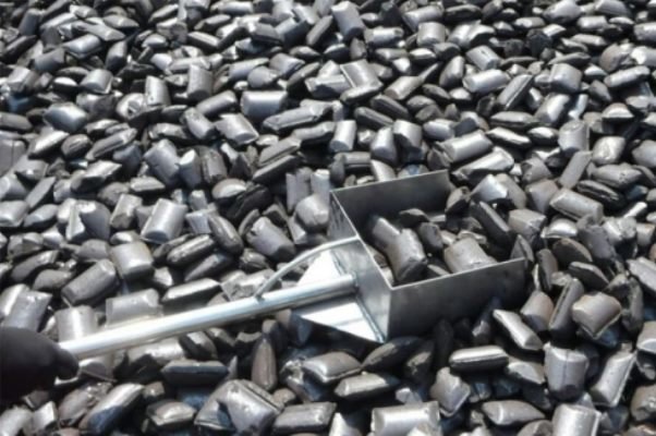 عرضه ۷۵ هزار تن آهن اسفنجی روز گذشته در بورس کالا