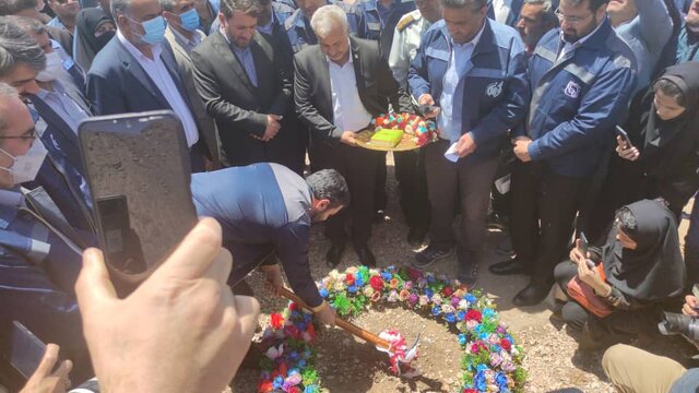 افتتاح و کلنگ‌زنی طرح‌های جدید سنگ آهن بافق با حضور وزیر تعاون