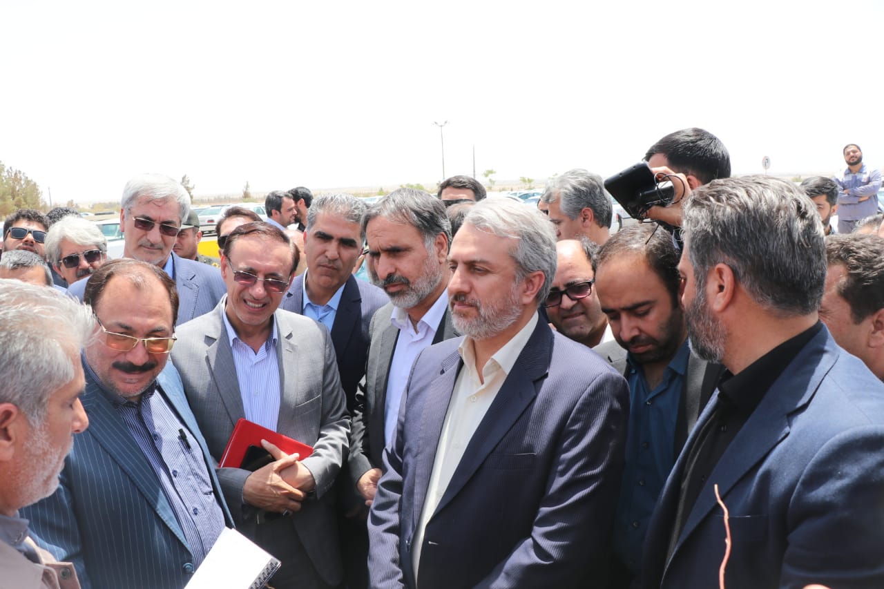 بازدید وزیر صنعت، معدن و تجارت از شرکت آلومینای ایران
