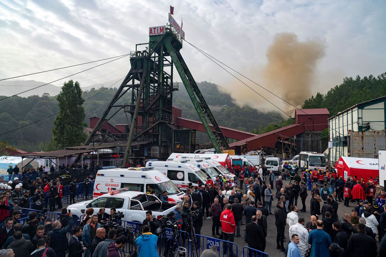 بازداشت ۲۵ نفر در ارتباط با انفجار مرگبار معدن در ترکیه