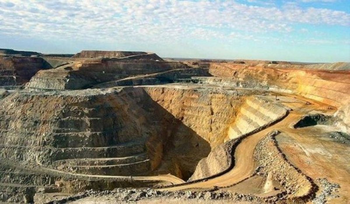 صندوق بیمه فعالیت‌های معدنی به معادن استان لرستان تسهیلات می‌دهد