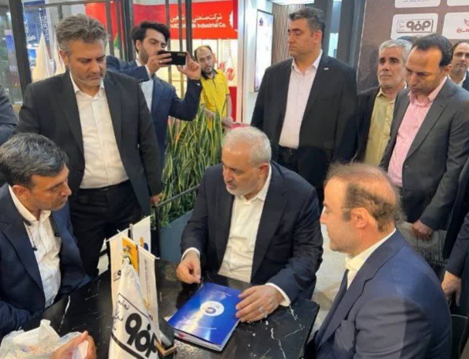 همراهی مدیرعامل شرکت فولاد هرمزگان با وزیر صمت در  نمایشگاه ایران اکسپو ۲۰۲۴